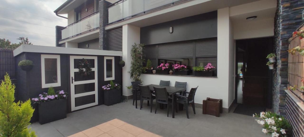 Ikasmendi Villa Renteria Bagian luar foto