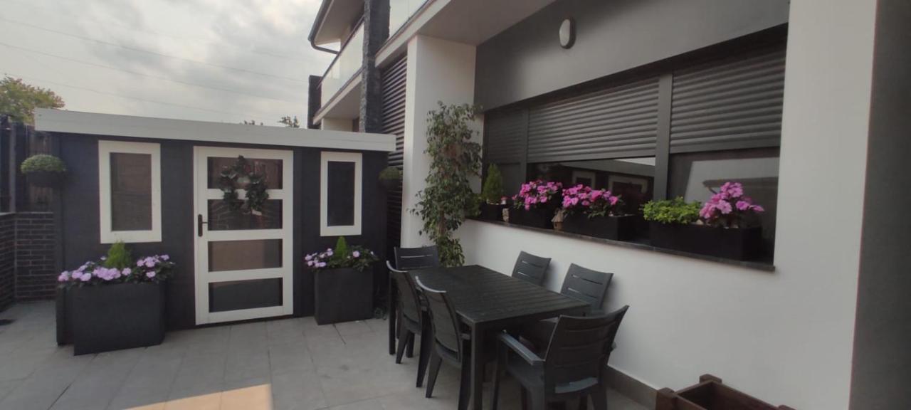Ikasmendi Villa Renteria Bagian luar foto
